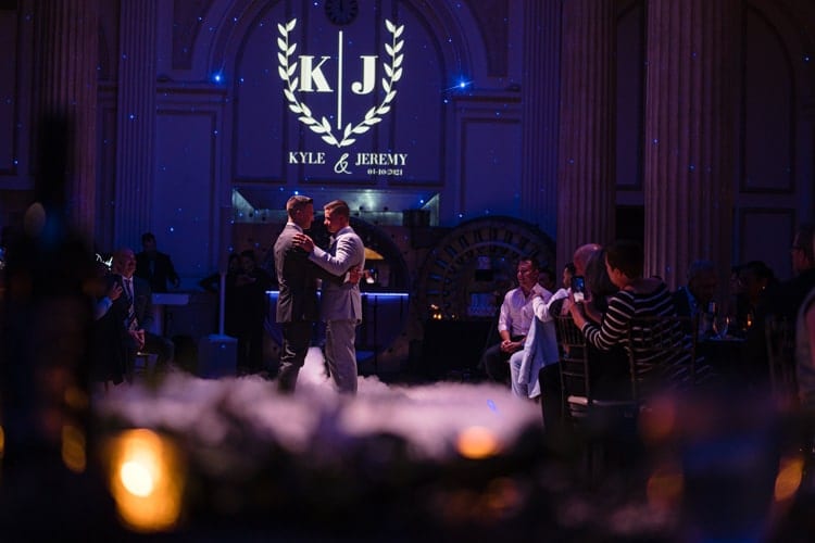 Groom and groom first dance